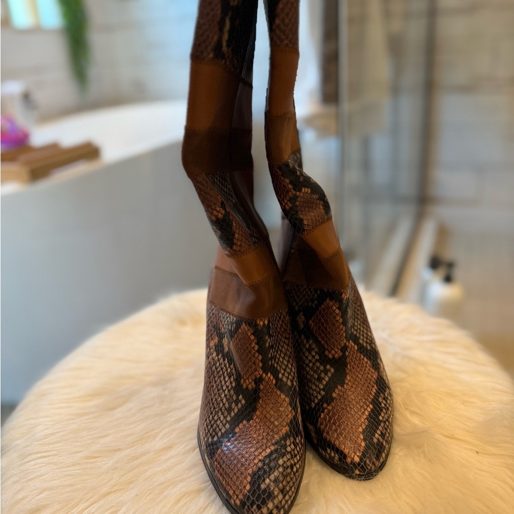 Snakeskin Pattern Boots - Picture 3 of 4